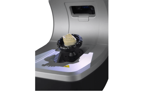 Laboratorio Dentale Tecnologico